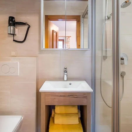 Rainhof فندق مبيت وإفطار