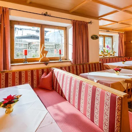 לינה וארוחת בוקר Rainhof