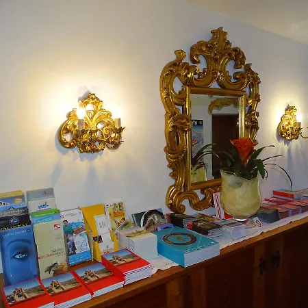 Rainhof Oda ve Kahvaltı 4*